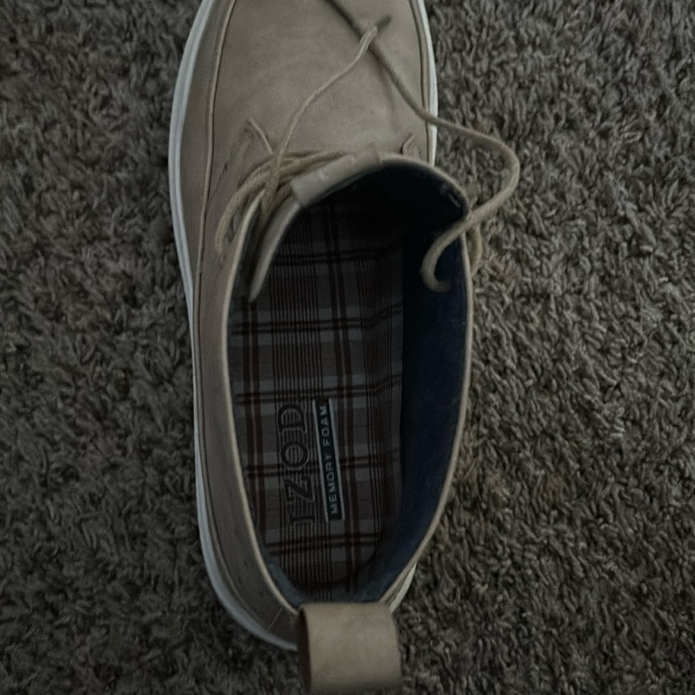 I am selling IZOD DURAND